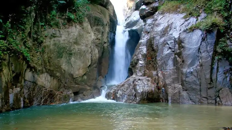 Kuala Kubu Bharu Waterfall